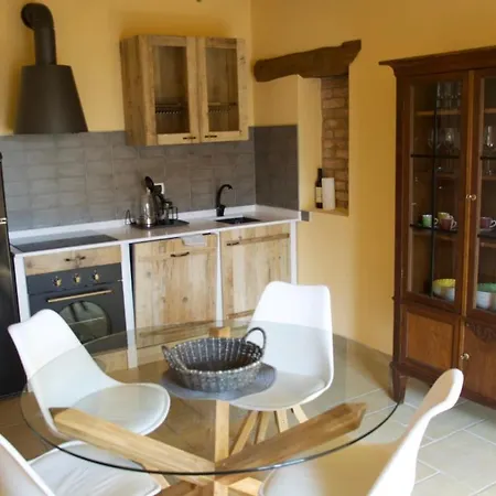 Casa Ginia Grosses Haus Apartman Agliano Terme