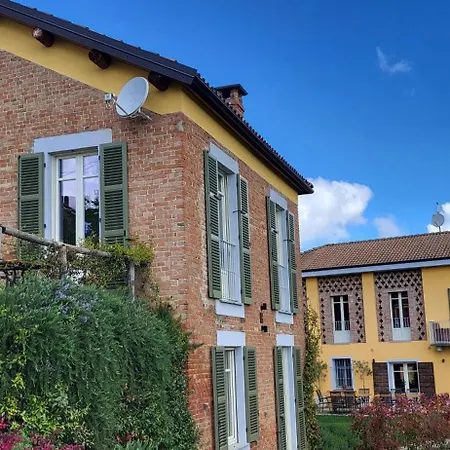 Casa Ginia Grosses Haus * Agliano Terme
